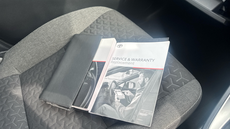 Toyota Yaris Cross 1.5 Hybrid Icon 5dr CVT Hybrid Estate